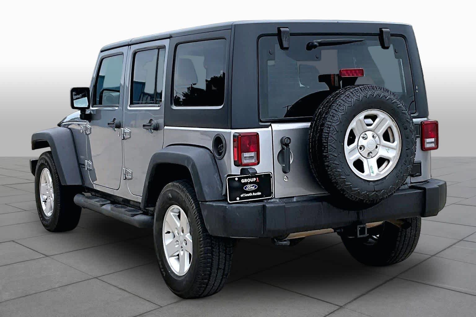 Used 2013 Jeep Wrangler Unlimited Sport w/ Connectivity Group AWD/4WD image 11