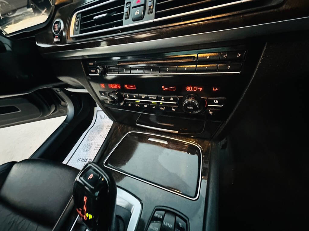 Used 2014 BMW 750Li 750Li 4dr Sedan image 28