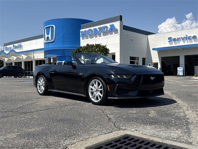 Used 2024 Ford Mustang GT Premium image 2