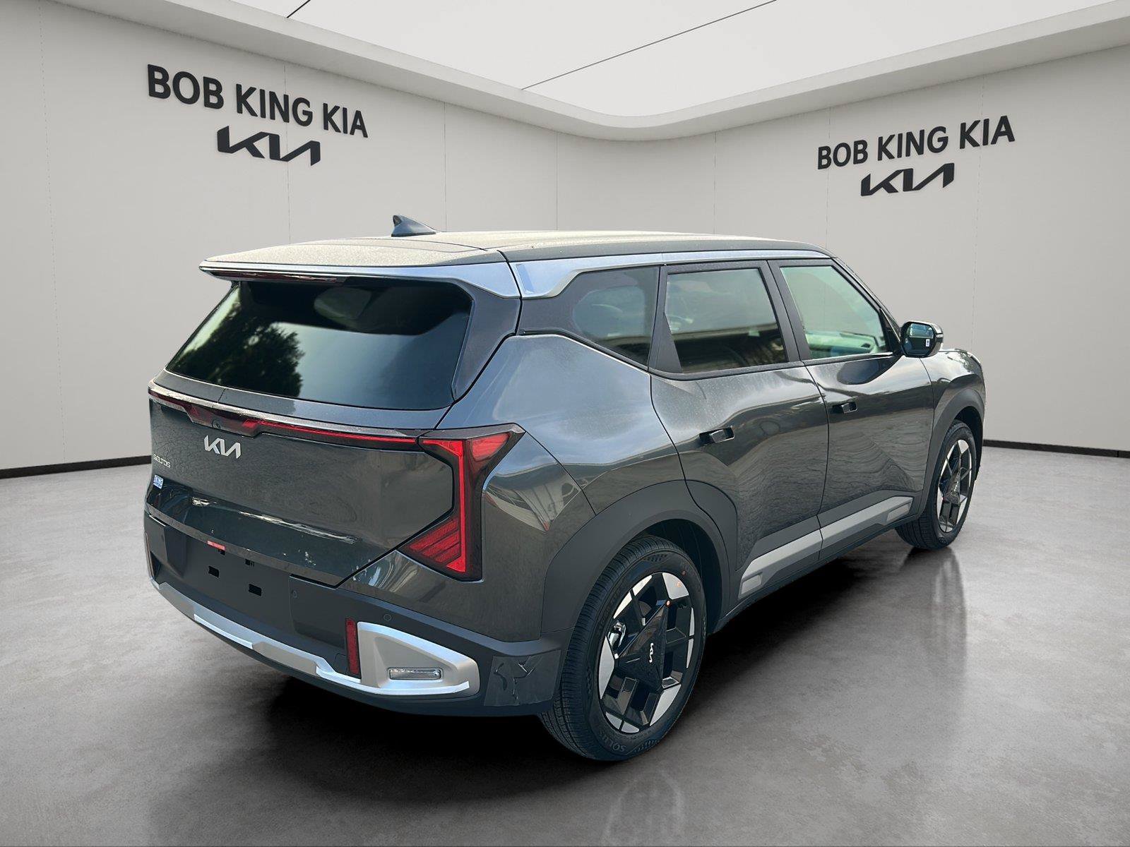 New 2027 Kia Seltos S FWD image 5