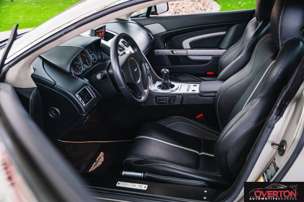 Used 2017 Aston Martin V12 Vantage S image 20