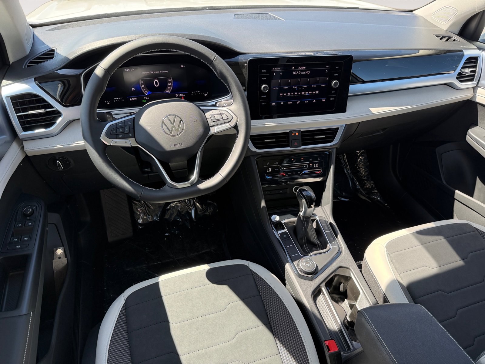 New 2026 Volkswagen Taos SE AWD/4WD image 15