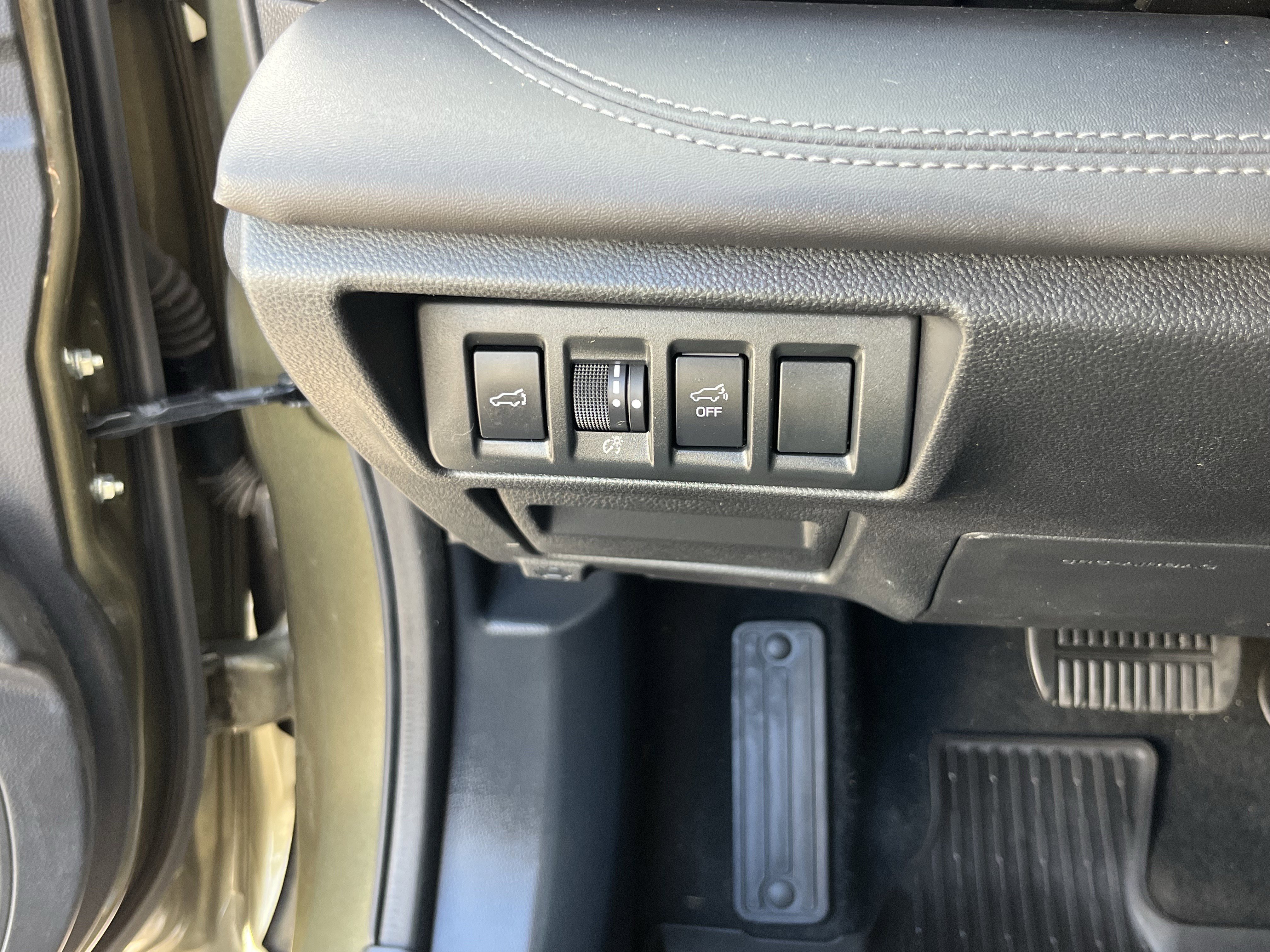 Used 2022 Subaru Outback Limited image 25