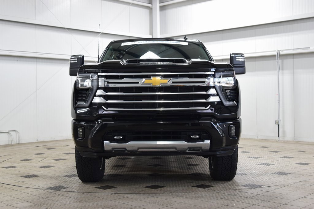 Used 2024 Chevrolet Silverado 2500 High Country image 2