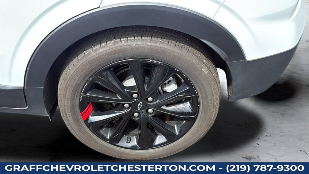 Used 2023 Chevrolet Bolt EUV Premier w/ Sun & Sound Package FWD image 32