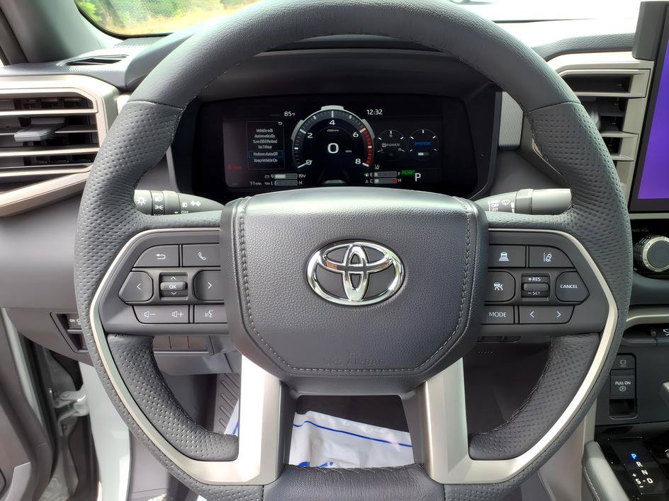 New 2026 Toyota Tundra Limited AWD/4WD image 14