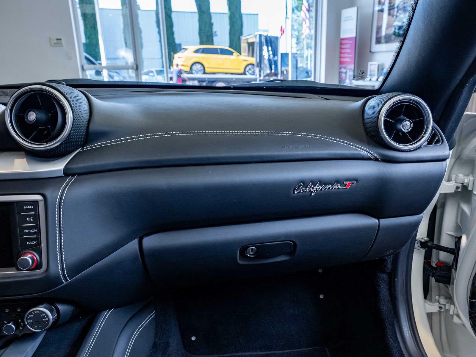 Used 2016 Ferrari California T image 16