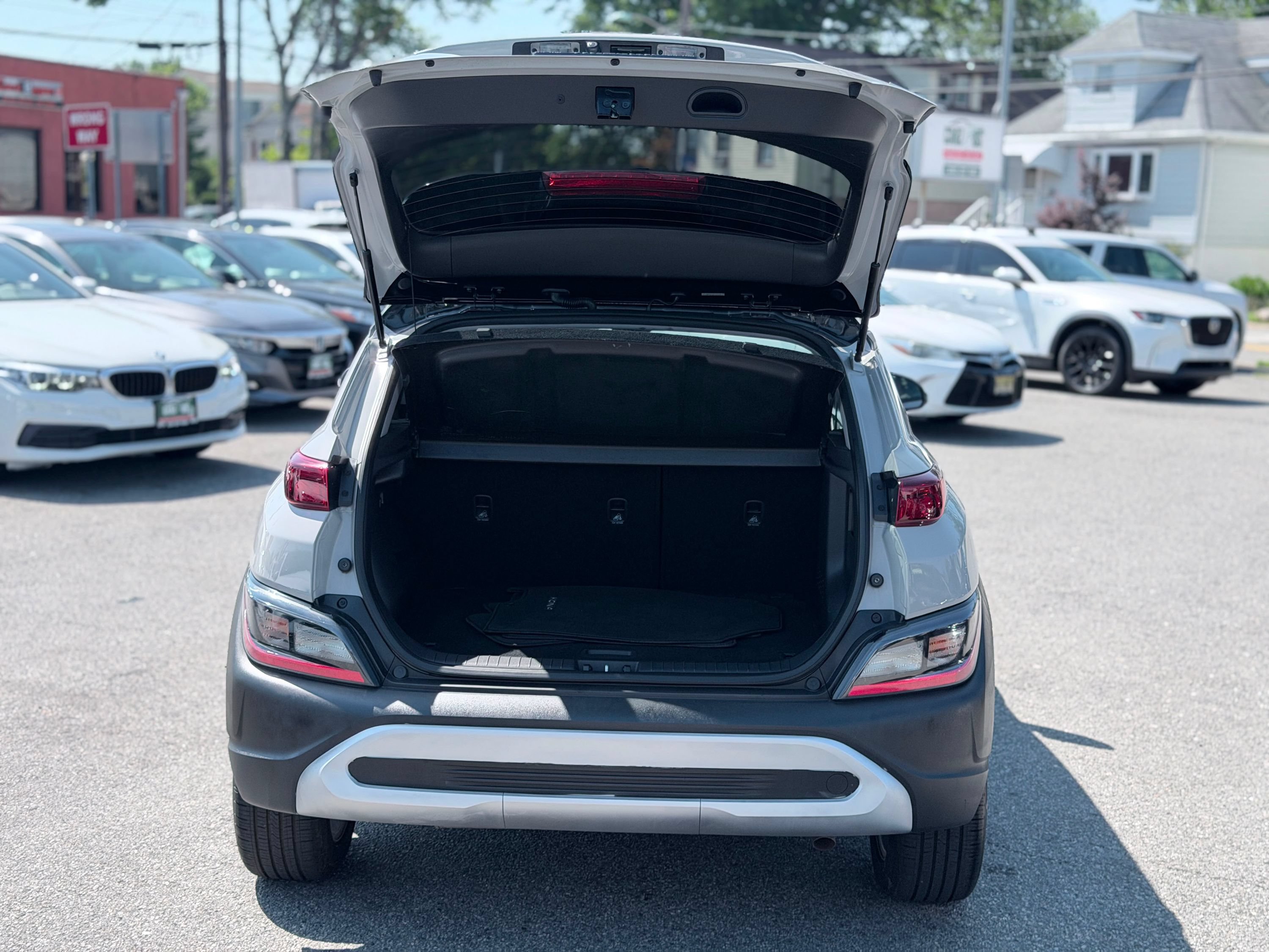 Used 2022 Hyundai Kona SEL AWD/4WD image 9
