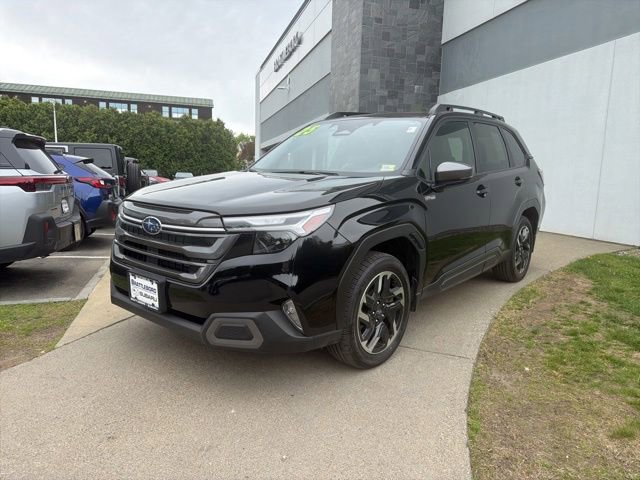 Certified 2025 Subaru Forester Limited AWD/4WD image 3