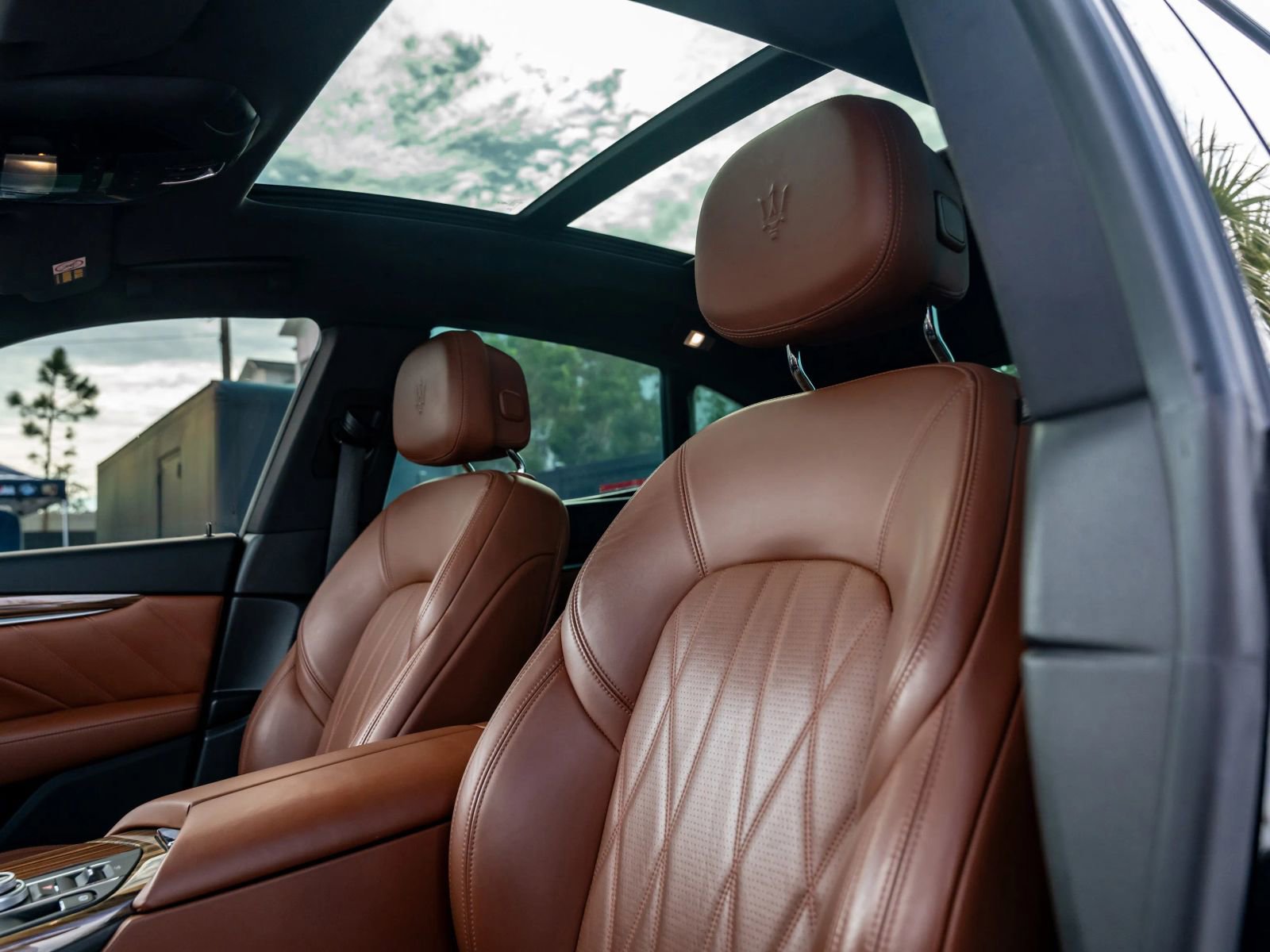 Used 2019 Maserati Levante S GranLusso image 18