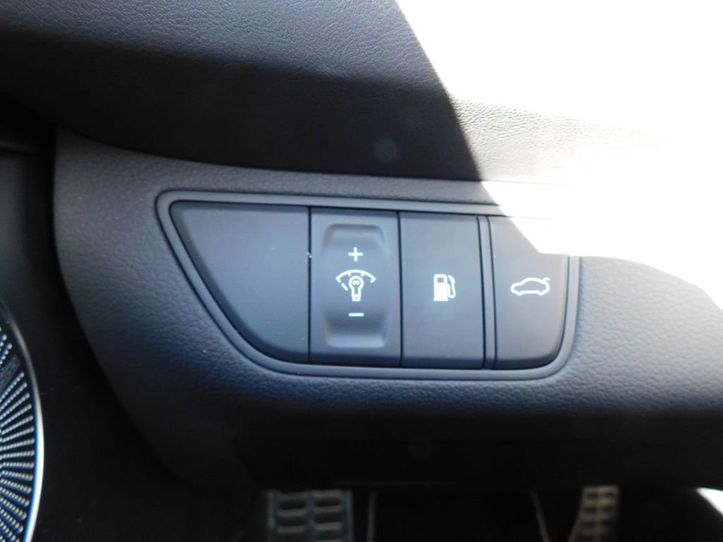 Used 2026 Genesis G70 3.3T Sport Prestige image 22