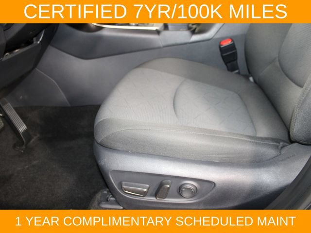 Used 2025 Toyota RAV4 XLE AWD/4WD image 17