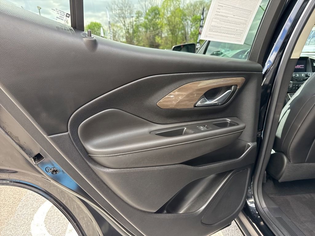 Used 2023 GMC Terrain Denali w/ Black Diamond Edition image 25