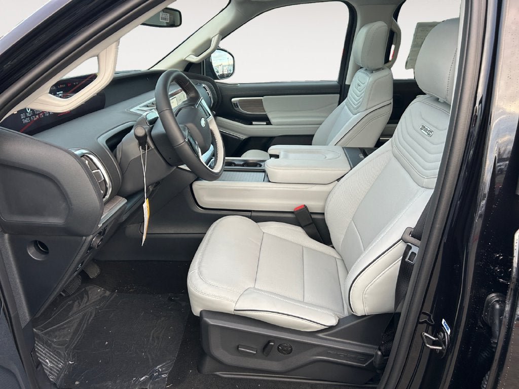 New 2025 Ford Expedition Max Platinum w/ Platinum Ultimate Package AWD/4WD image 16