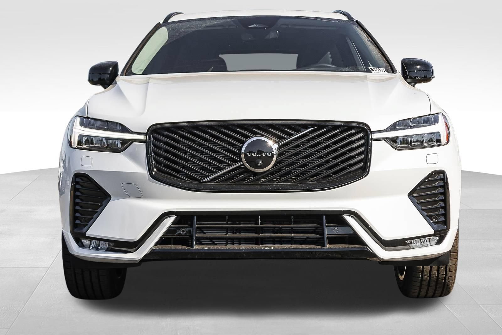 New 2026 Volvo XC60 B5 Plus w/ Climate Package AWD/4WD image 2
