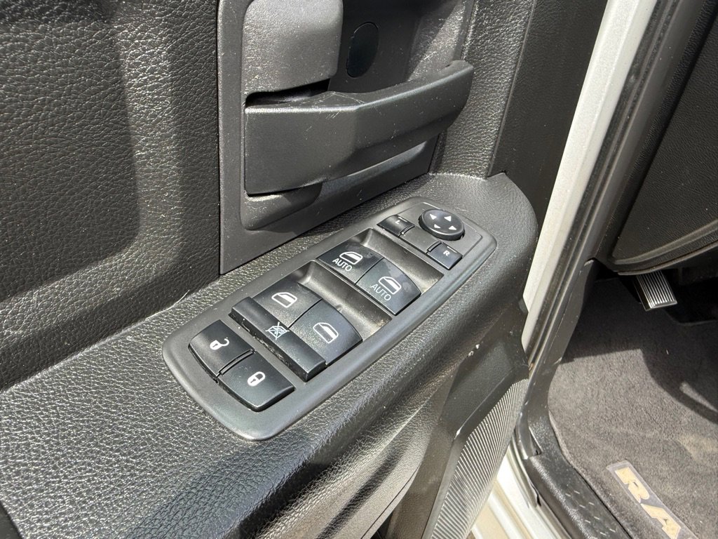 Used 2018 RAM 2500 Tradesman w/ Chrome Appearance Group image 23