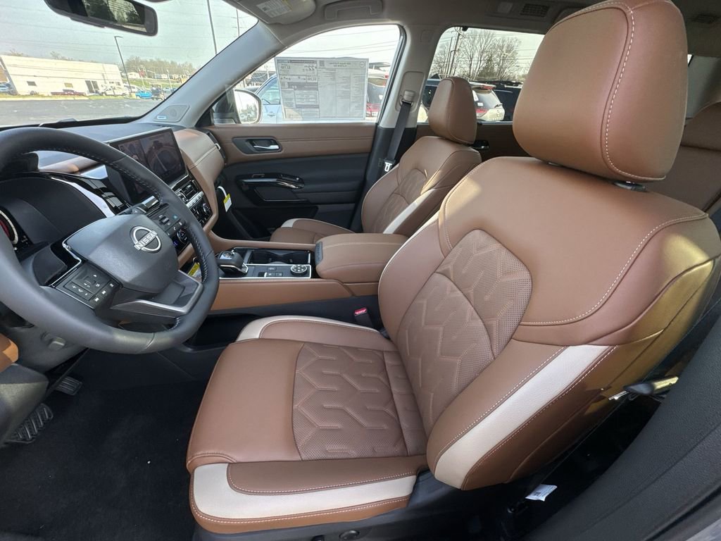 New 2026 Nissan Pathfinder Platinum AWD/4WD image 11