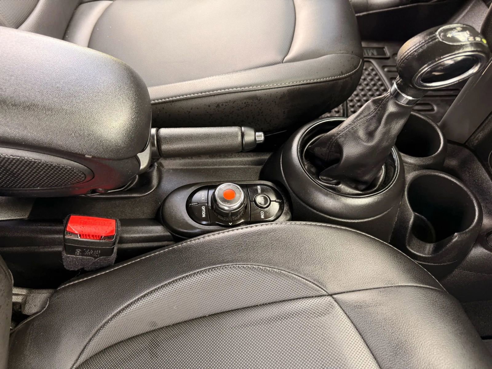 Used 2019 MINI Cooper 2-Door Hardtop image 14