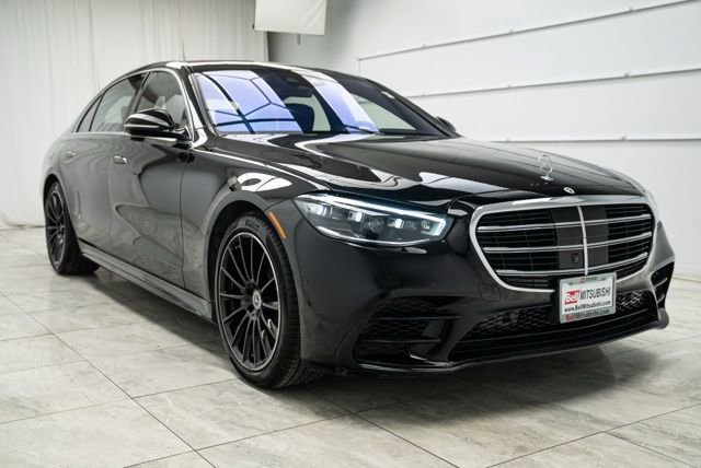 Used 2022 Mercedes-Benz S 580 4MATIC Sedan image 3