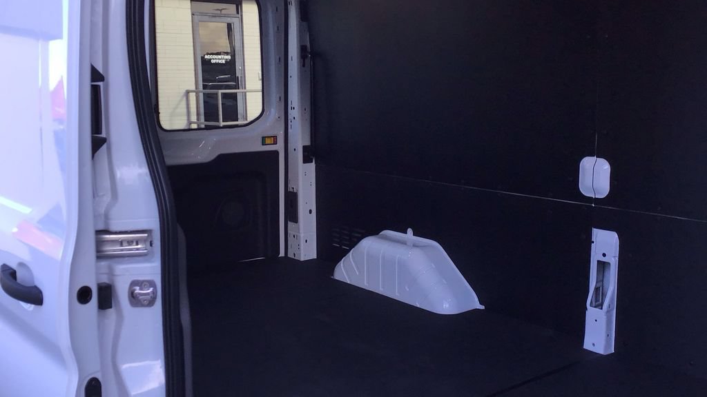 New 2025 Ford E-Transit 148 Medium Roof w/ Load Area Protection Package RWD image 15