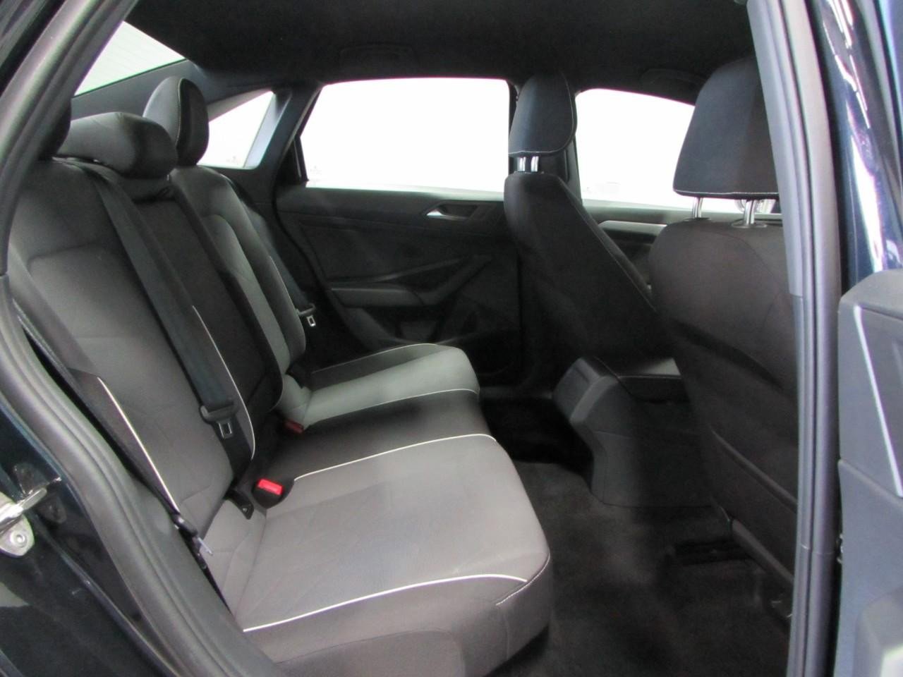 Used 2025 Volkswagen Jetta Sport image 19