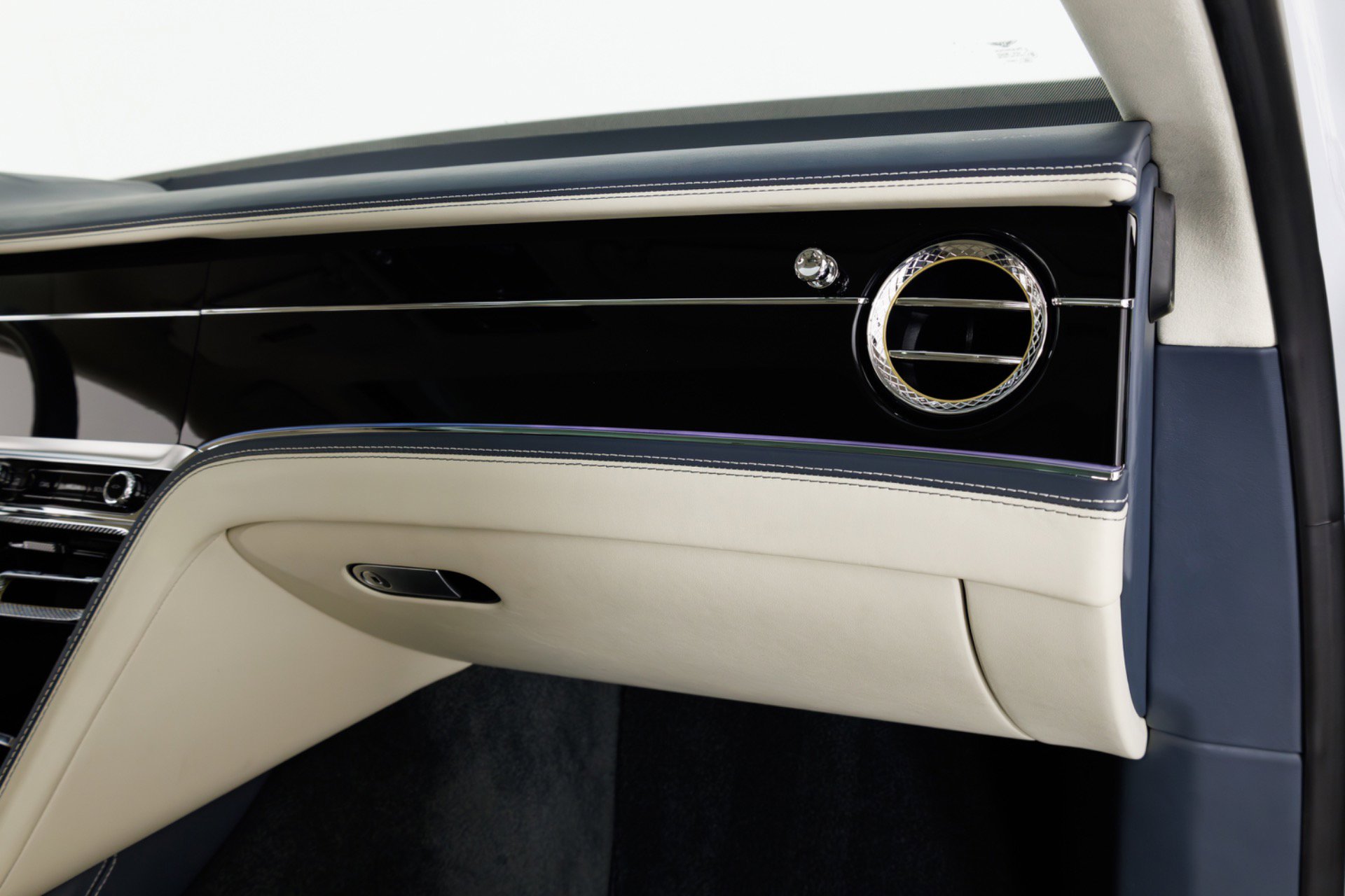 Used 2020 Bentley Flying Spur W12 AWD/4WD image 40