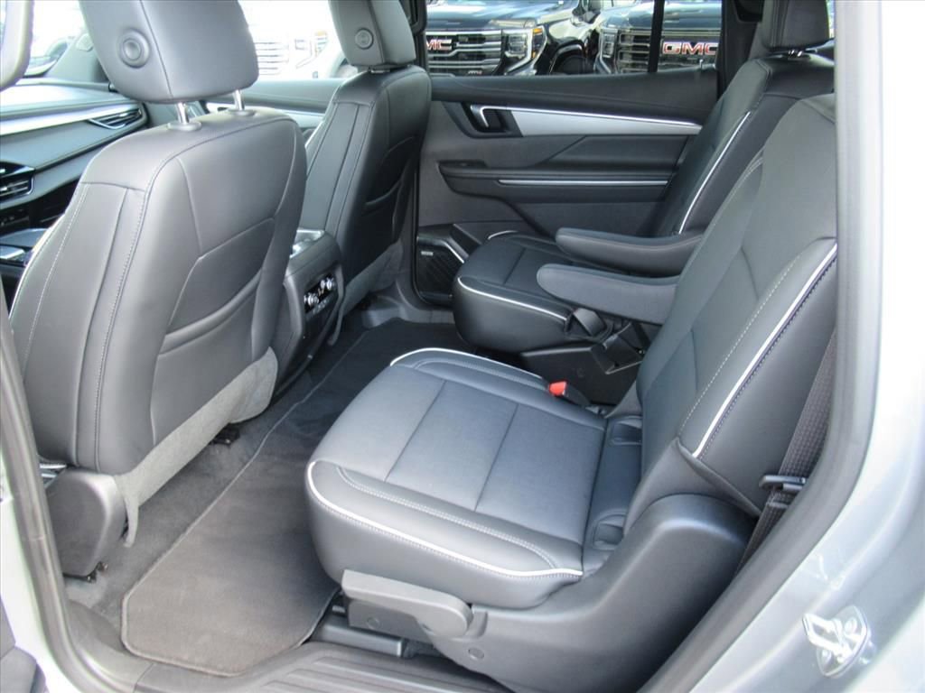 Used 2026 Buick Enclave Preferred image 33