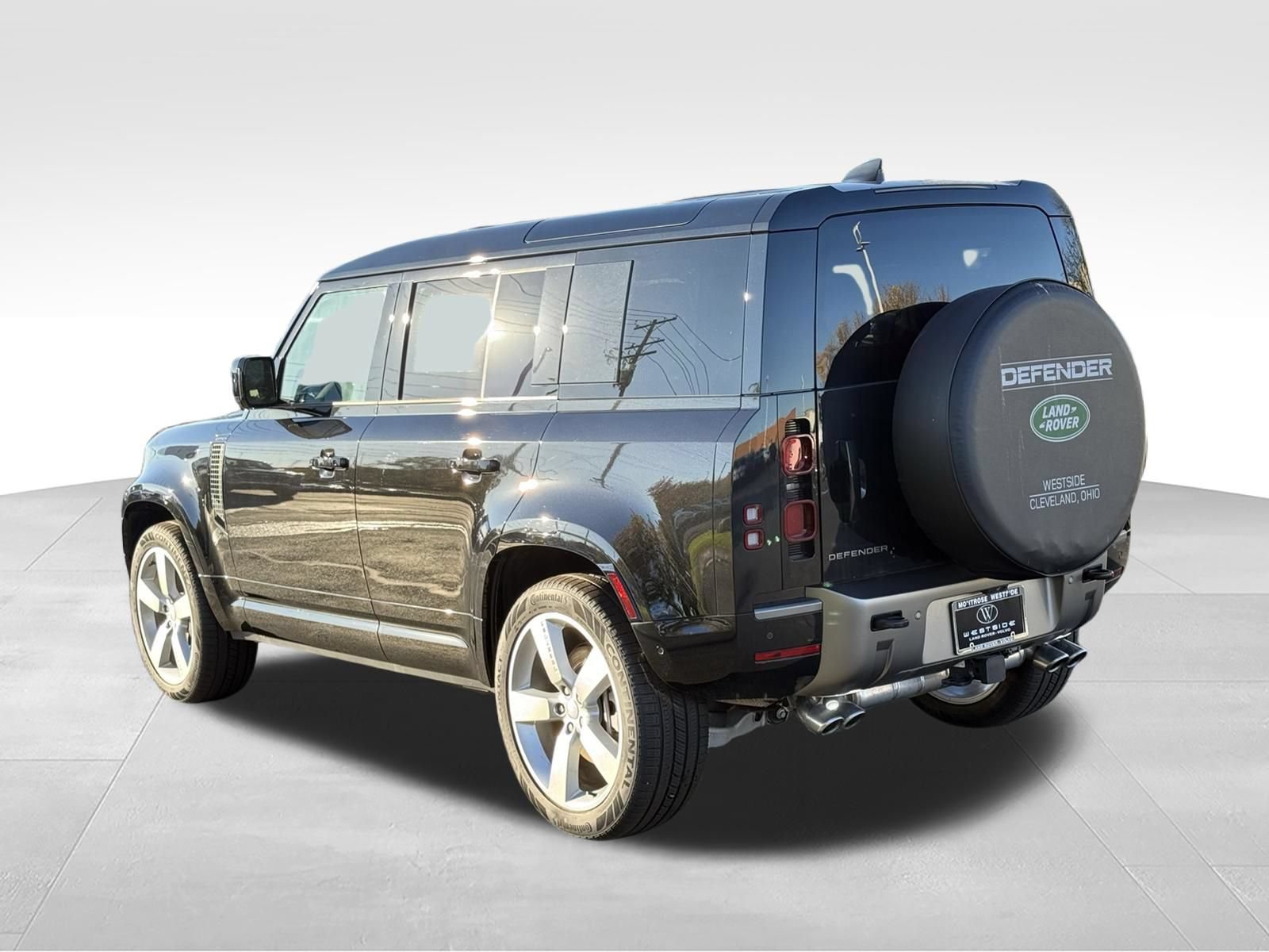 New 2025 Land Rover Defender 110 X-Dynamic SE AWD/4WD image 4