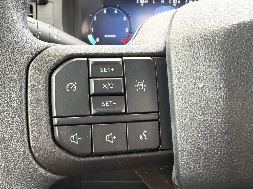 Used 2025 Ford F150 STX w/ Equipment Group 200A RWD image 29