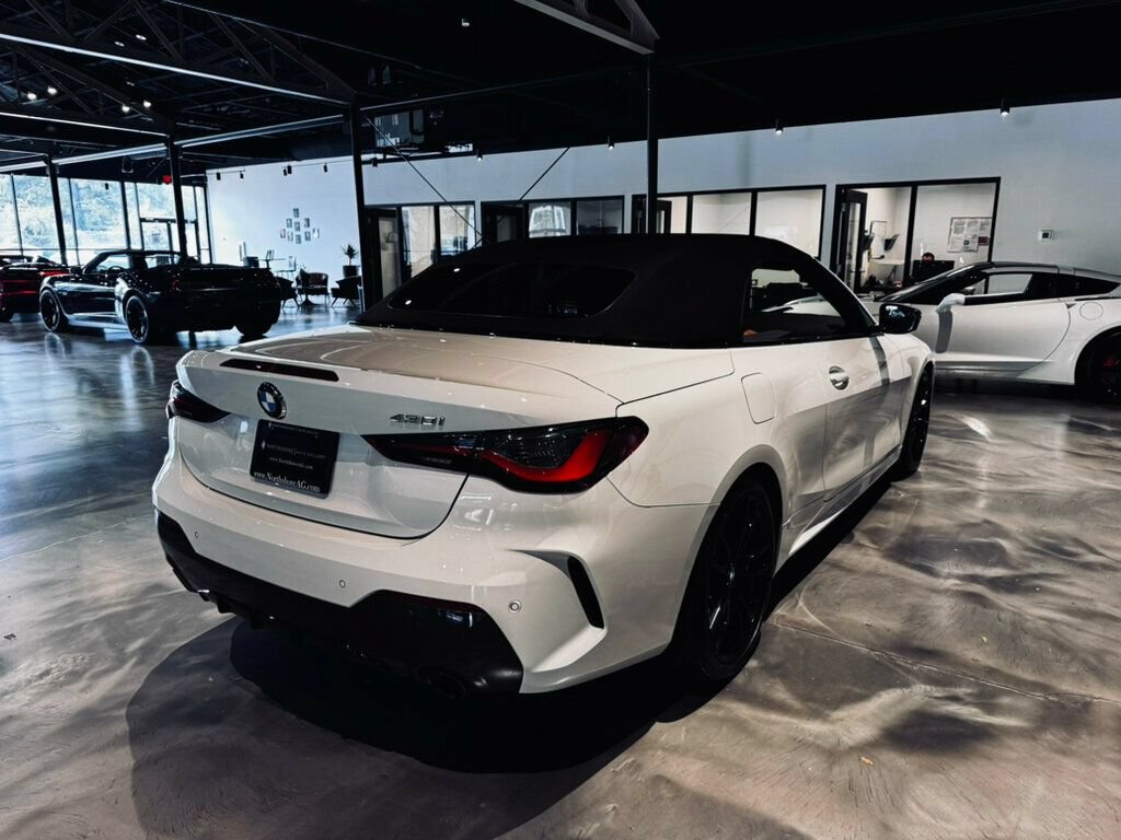 Used 2023 BMW 430i Convertible w/ M Sport Package RWD image 3