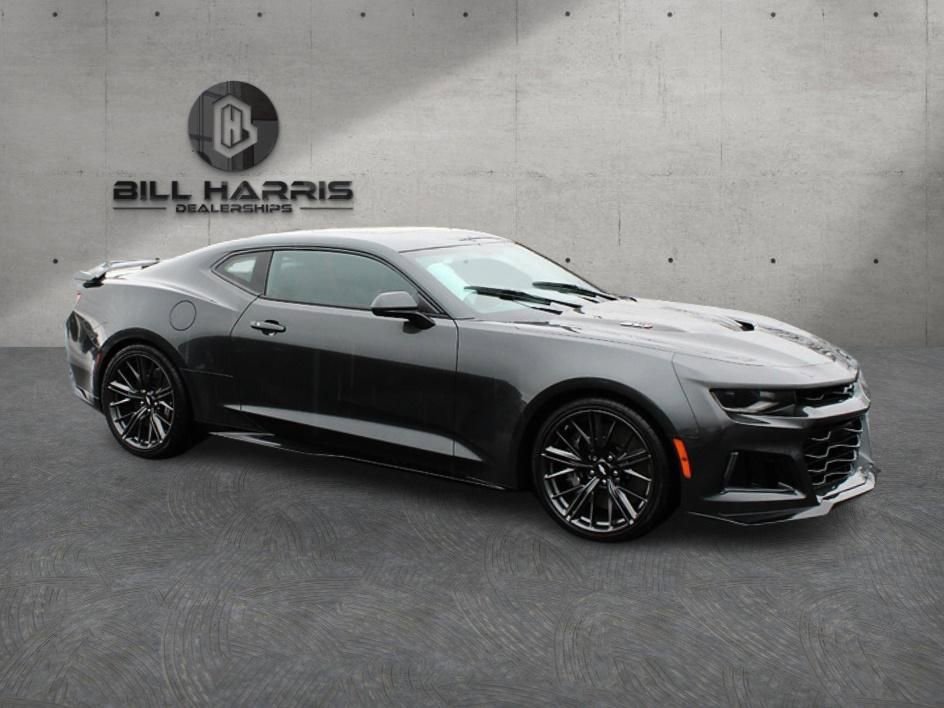 Used 2018 Chevrolet Camaro ZL1 image 1