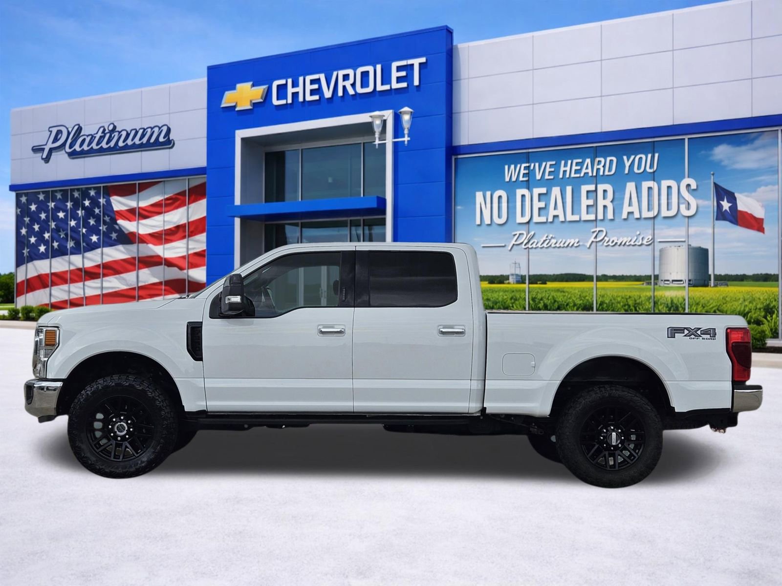 Used 2022 Ford F350 Lariat w/ Chrome Package image 3