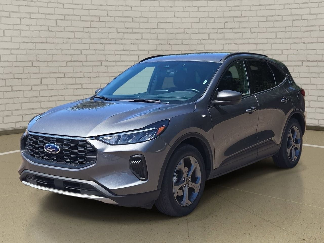 Used 2025 Ford Escape ST-Line FWD image 1