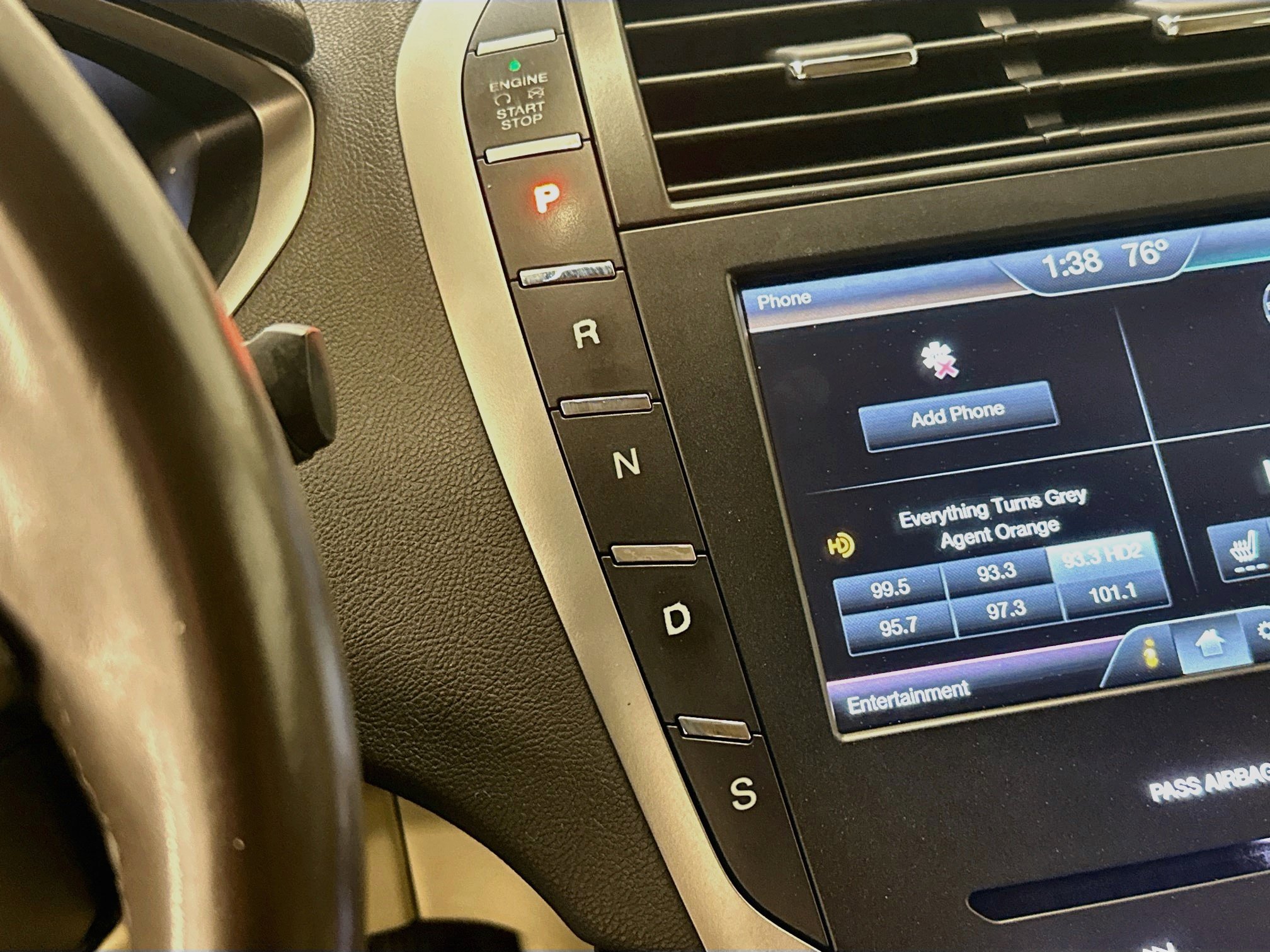 Used 2015 Lincoln MKZ w/ Equipment Group 102A Reserve FWD image 25