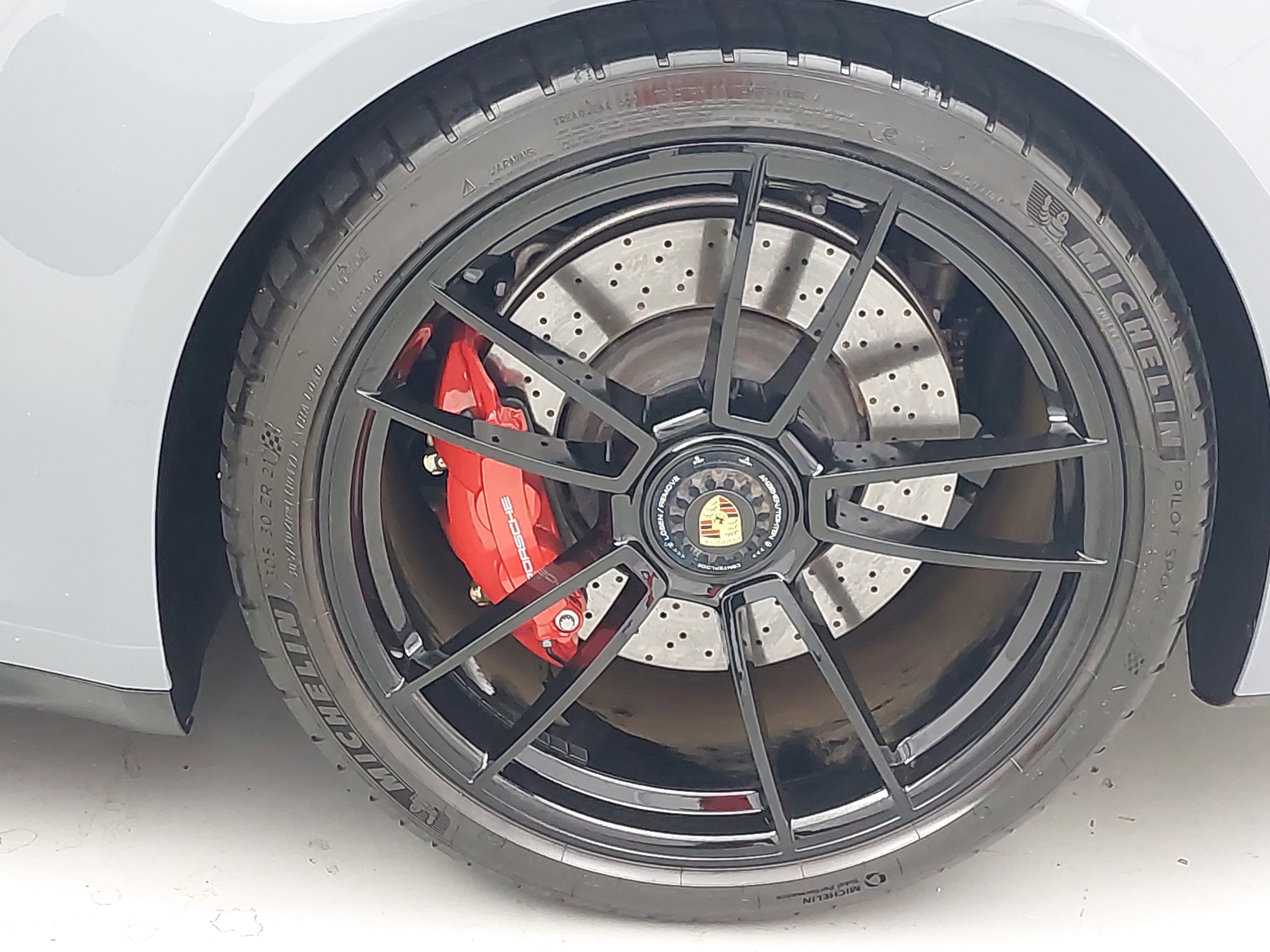 Certified 2024 Porsche 911 Carrera GTS image 31