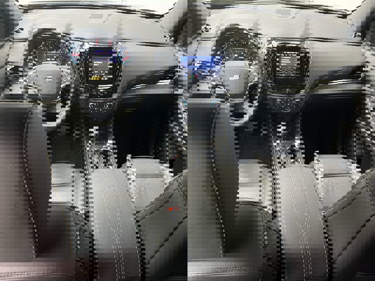 Certified 2023 Chevrolet Traverse LT w/ LT Premium Package image 4