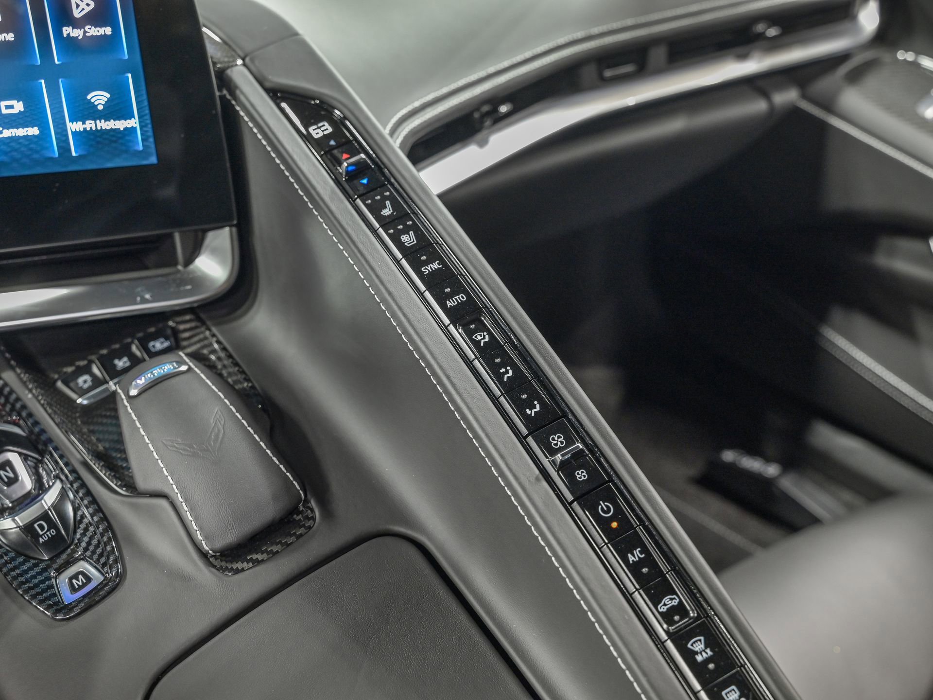 Used 2025 Chevrolet Corvette Stingray Premium Cpe w/ Z51 Performance Package RWD image 20