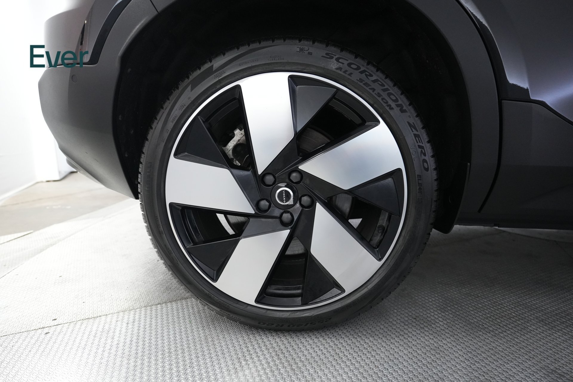 Used 2023 Volvo XC40 Recharge Ultimate AWD/4WD image 22
