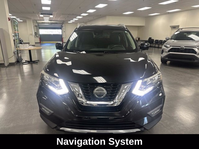 Used 2018 Nissan Rogue SL FWD image 2
