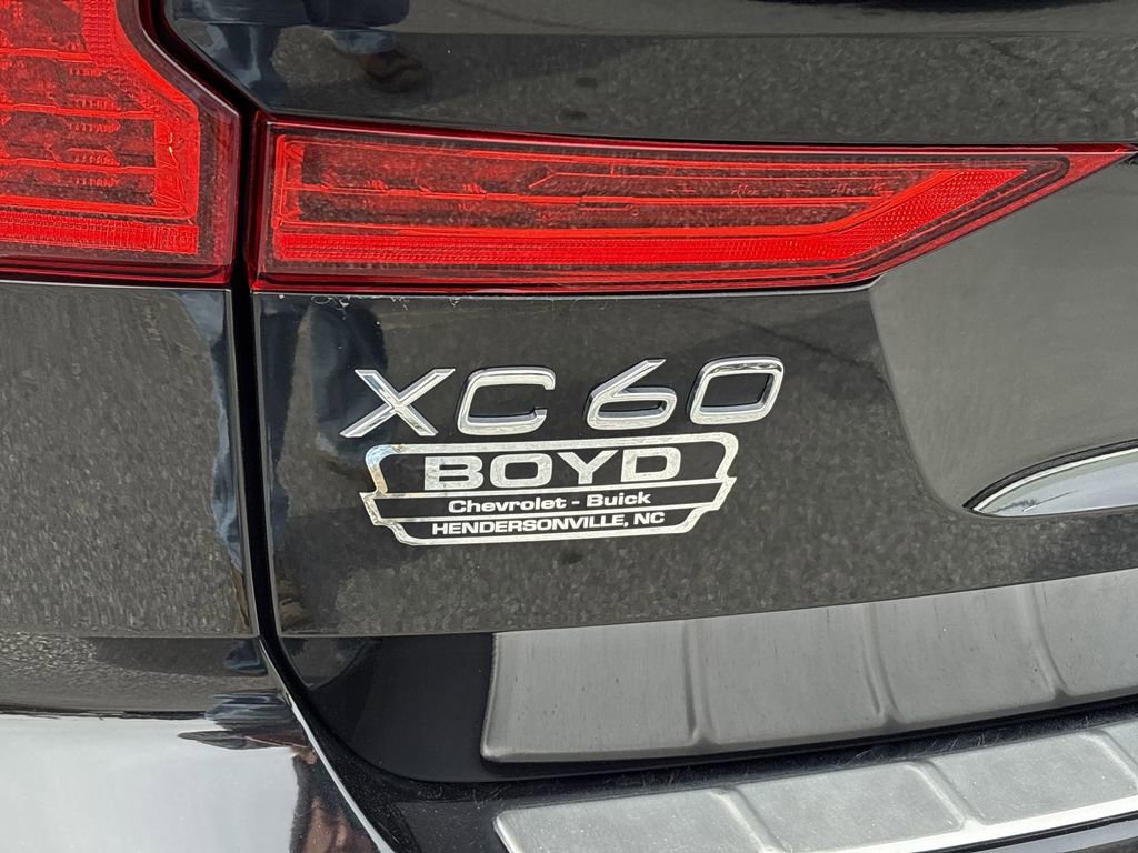Used 2022 Volvo XC60 B5 Momentum w/ Climate Package image 30