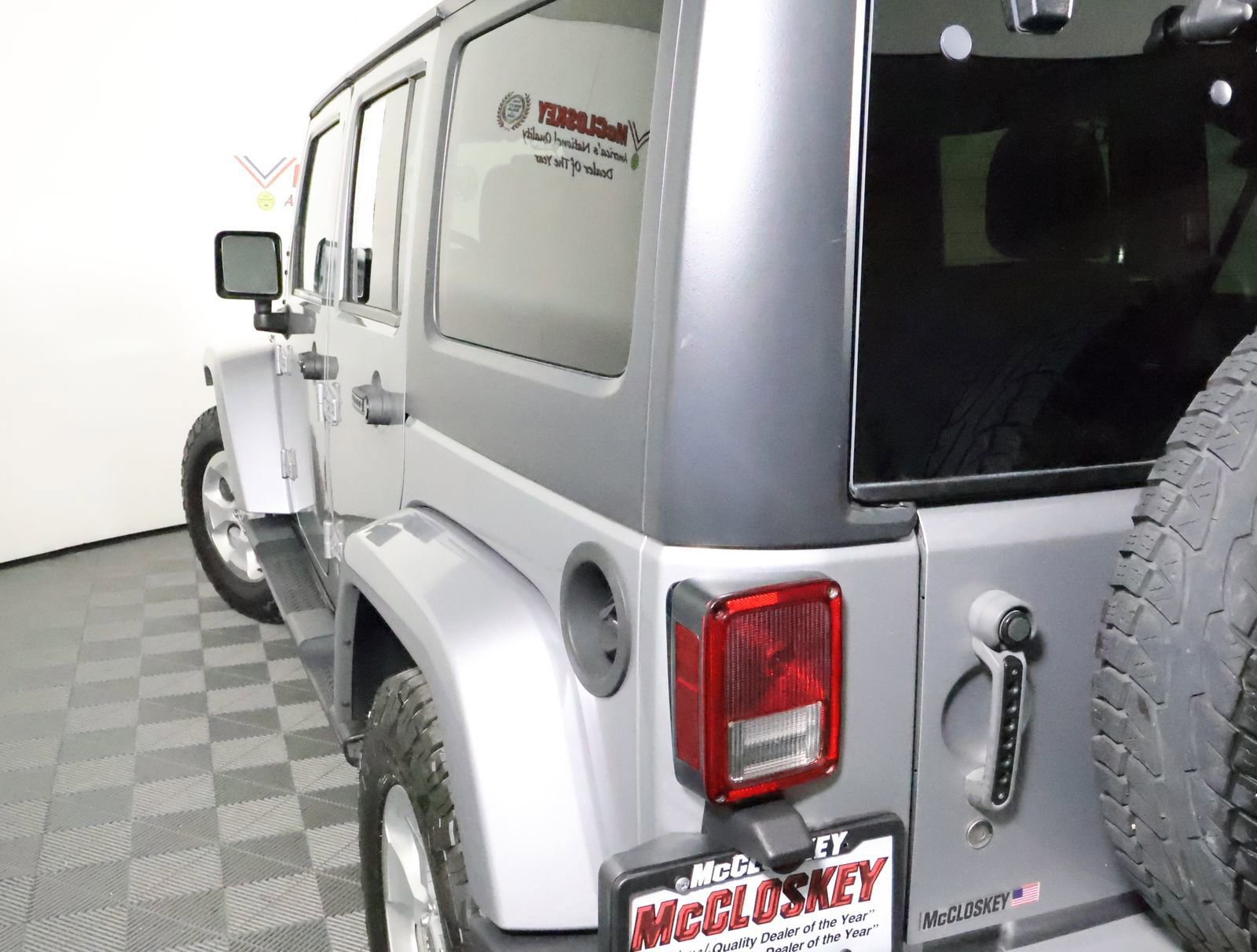 Used 2014 Jeep Wrangler Unlimited Sahara w/ Dual Top Group image 11