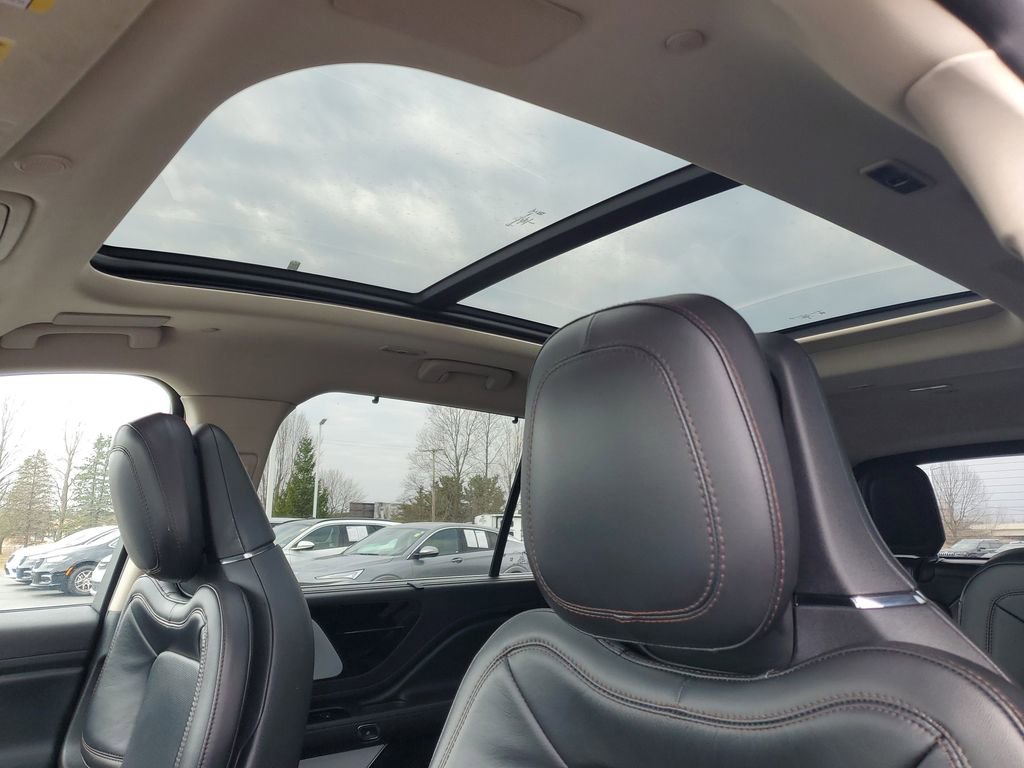Used 2022 Lincoln Aviator Reserve w/ Equipment Group 201A image 10