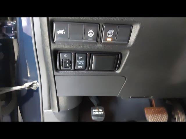 Used 2018 Nissan Armada Platinum w/ Captain Seat Package AWD/4WD image 22