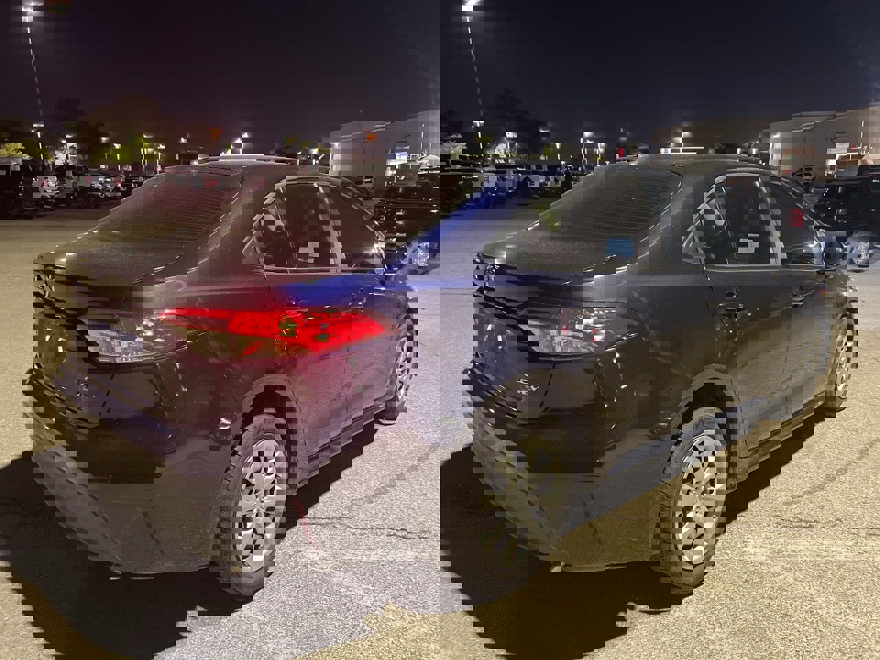 Used 2025 Toyota Corolla LE image 4