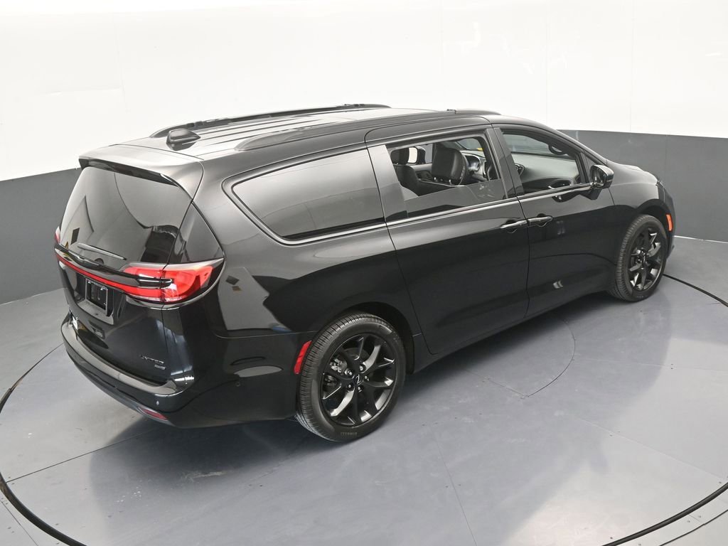 Used 2024 Chrysler Pacifica Limited w/ S Appearance Package image 61