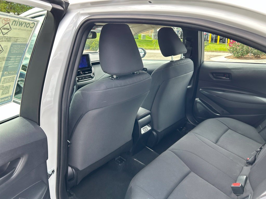 Used 2025 Toyota Corolla LE FWD image 17