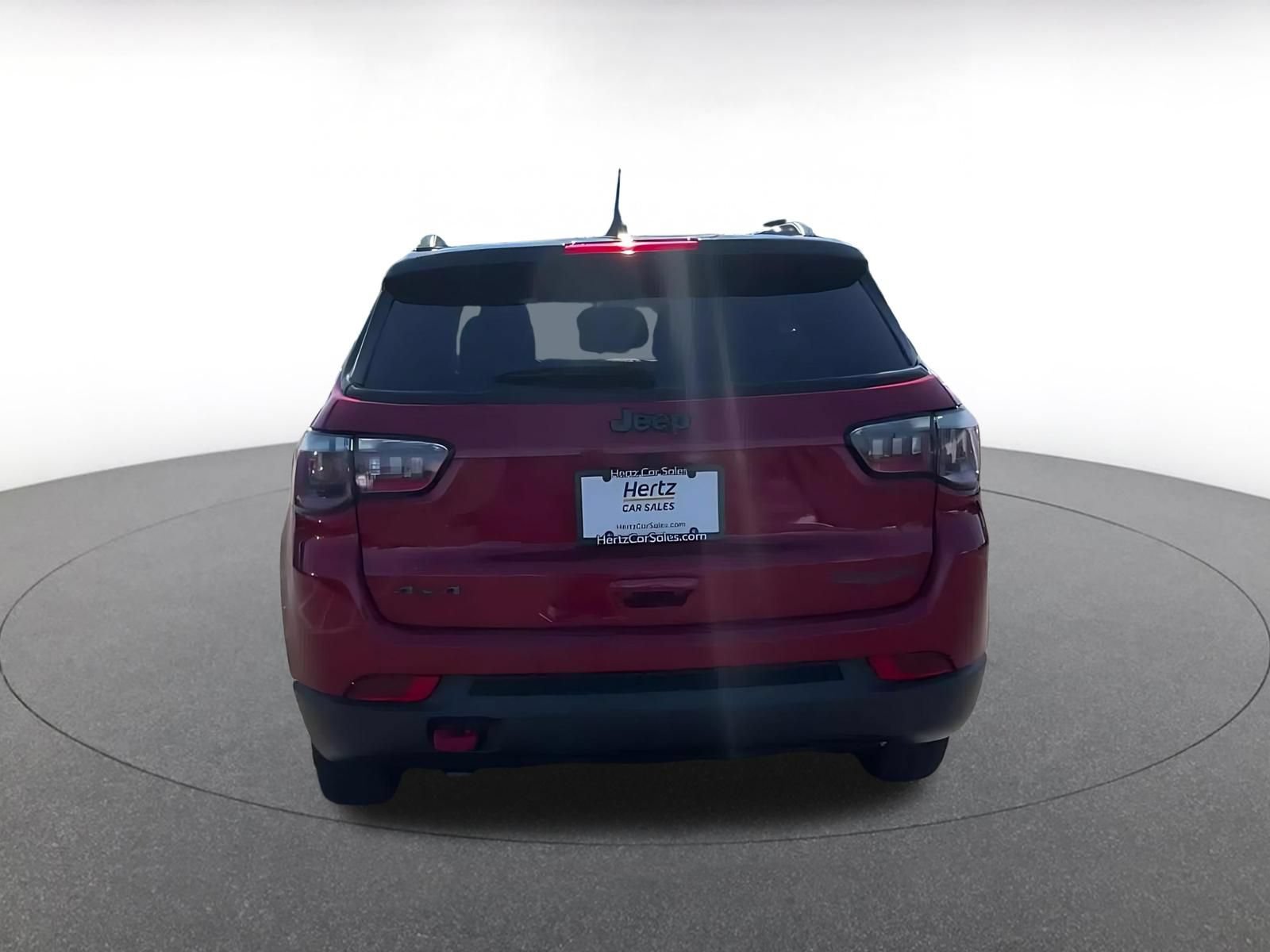 Used 2025 Jeep Compass Trailhawk AWD/4WD image 12
