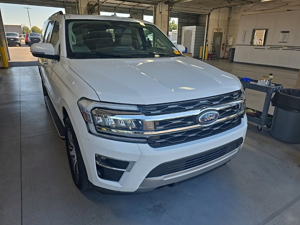 Used 2022 Ford Expedition Limited AWD/4WD image 1