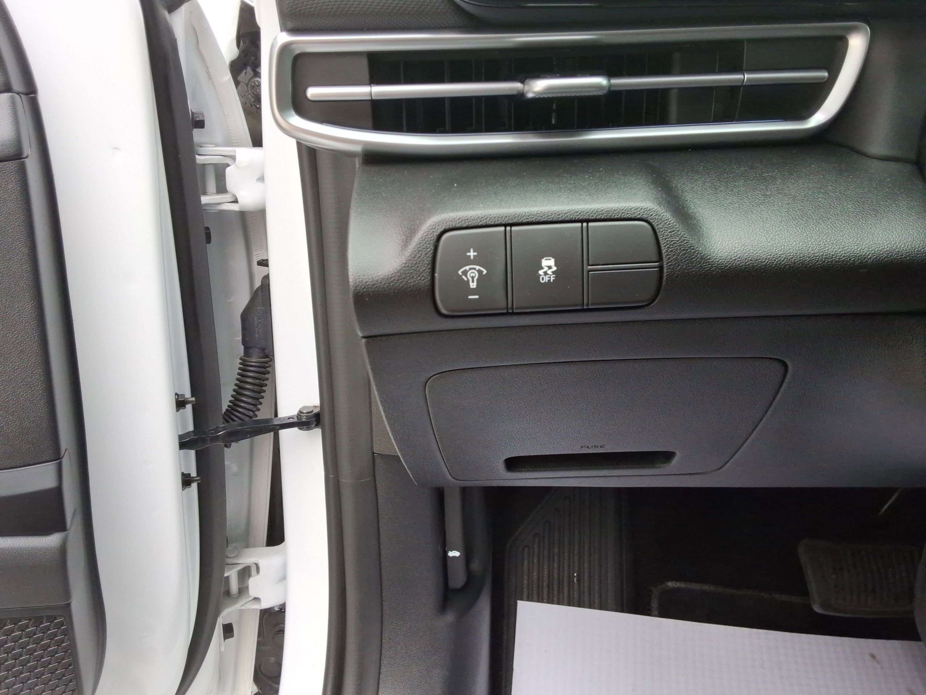 Used 2025 Hyundai Elantra SEL FWD image 20