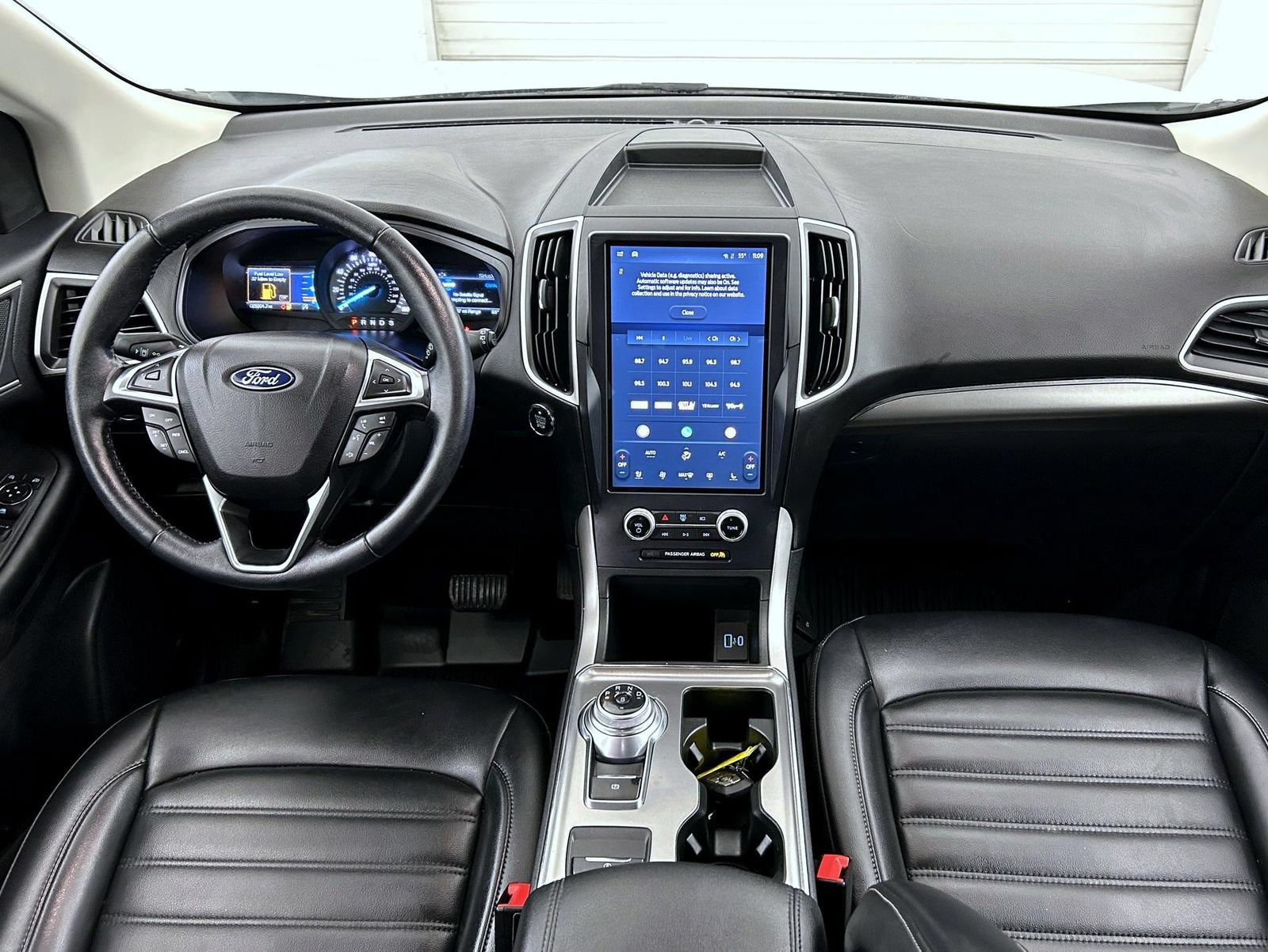 Used 2022 Ford Edge SEL w/ Convenience Package image 12